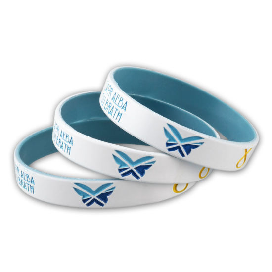 Regalo de promoción Coloración empotrada personalizada Logo Pulsera de silicona