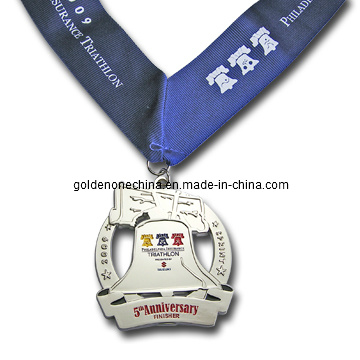 Medalla de metal esmaltado suave con acabado de níquel de diseño creativo